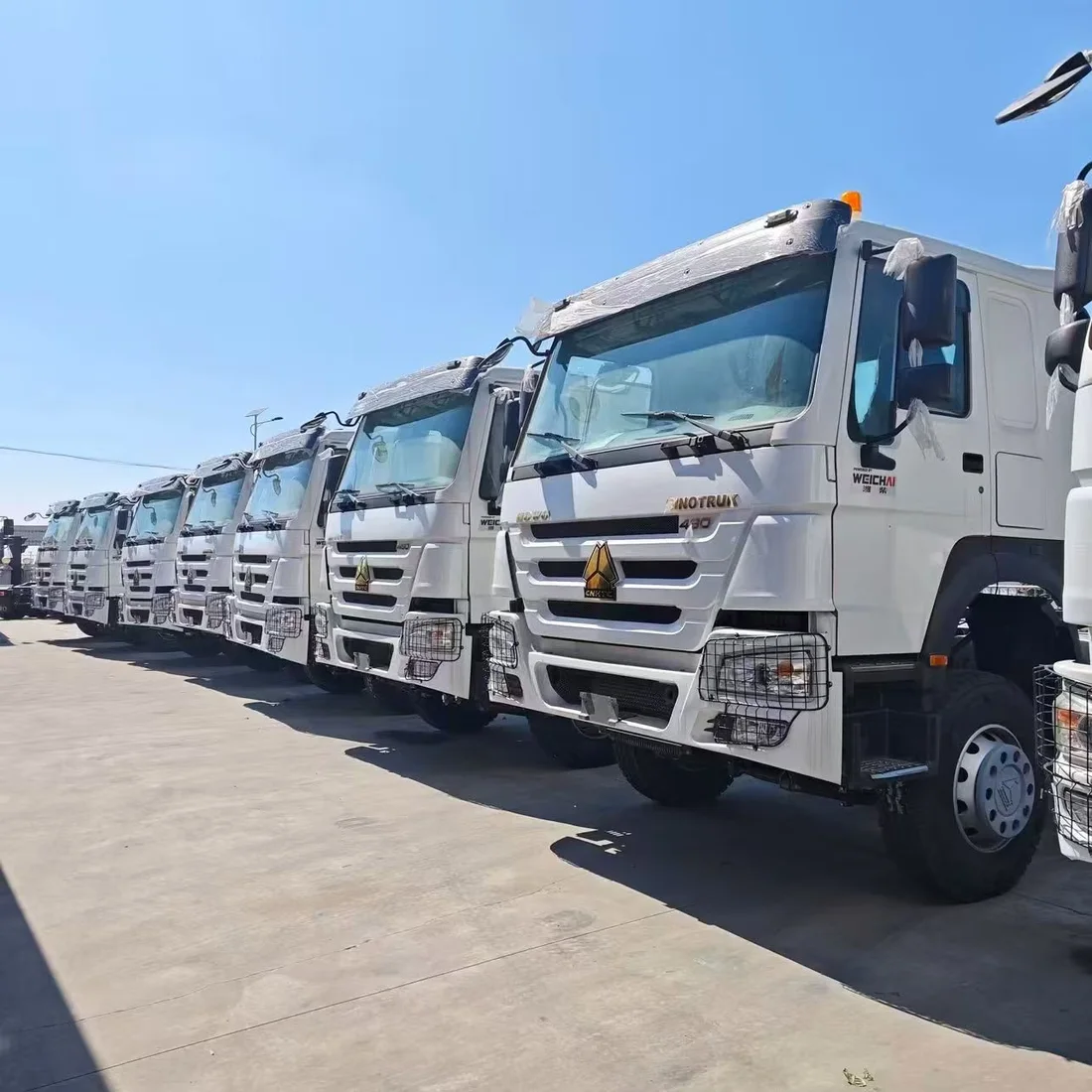 HOWO Tractor Truck gallery view 2