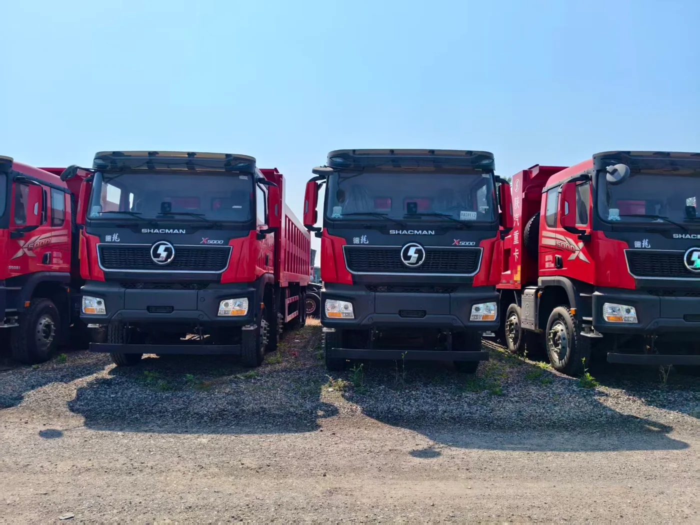 SHACMAN X5000 Dump Truck exterior